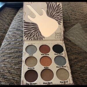 Crown Glam Metals Eyeshadow Palette